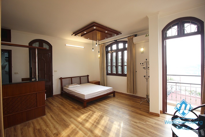 A coz studio with lake view on Nam Trang street, Truc Bach area